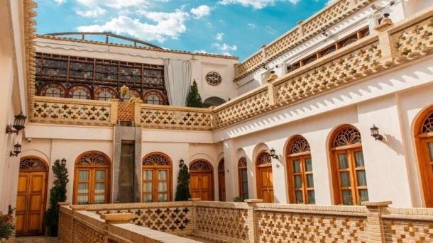 ارزان ترین هتل های اصفهان در سفری پاییزی