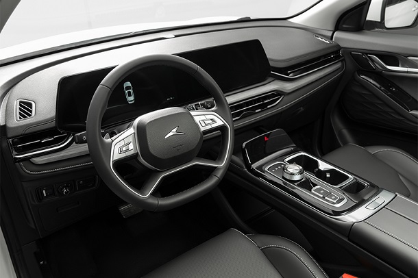 کی ام سی SR6 کابین کی ام سی SR6