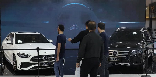 حضور ۲ مدل مرسدس بنز در تبریز حضور ۲ مدل مرسدس بنز در تبریز